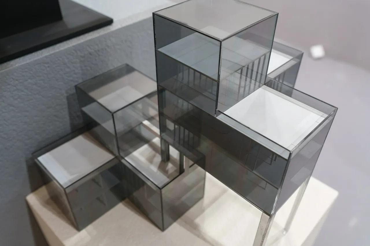 A physical architectural model of geometric volumes in Shanghai